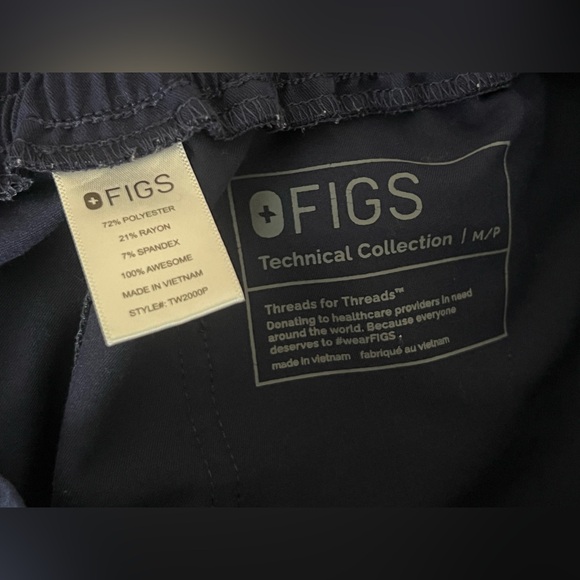 Figs Technical Collection Women’s Medium Petite Navy Blue Scrubs - Picture 4 of 4